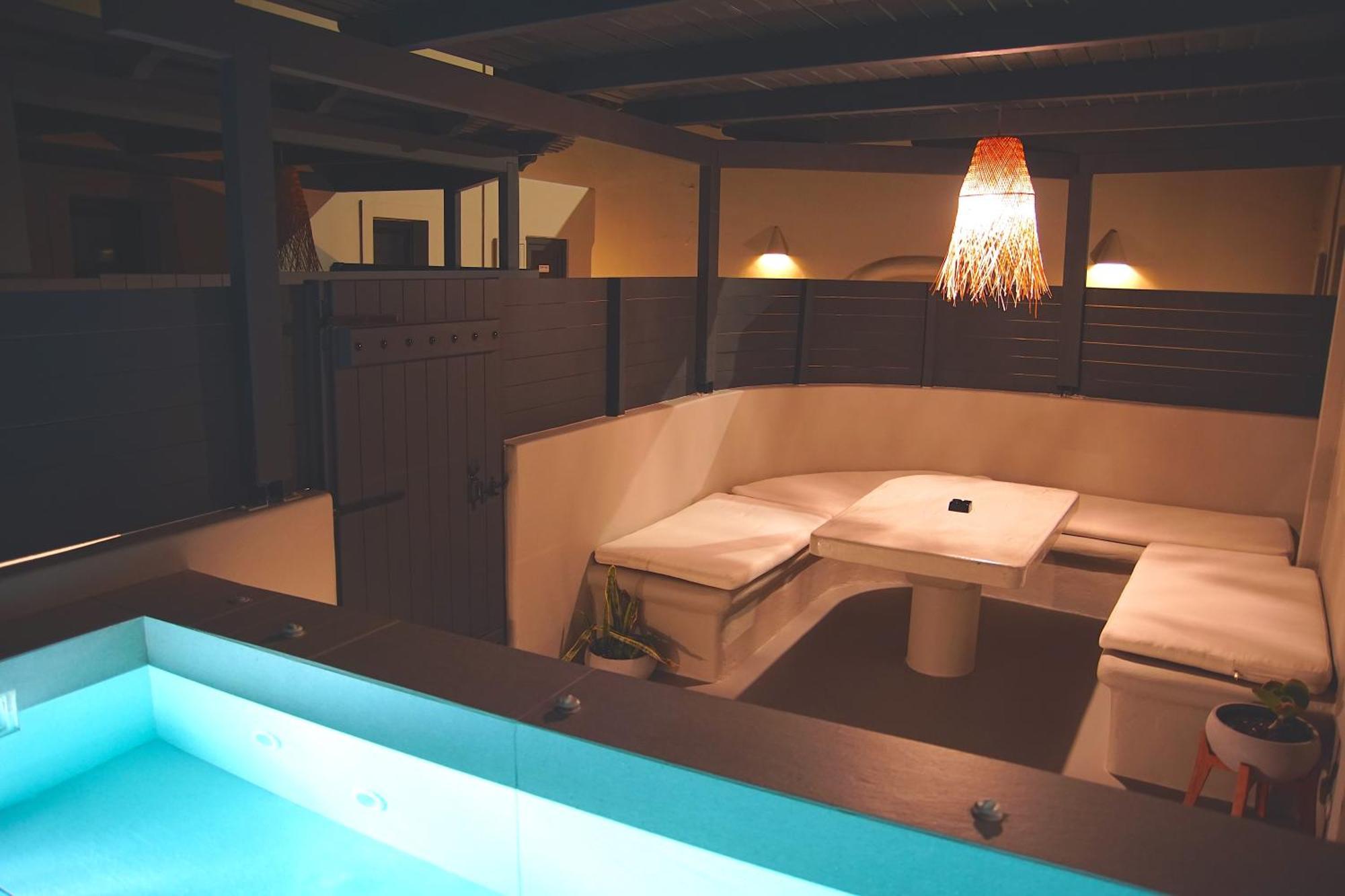 Akrotírion ブラック ダイアモンド スイーツ Bed & Breakfast エクステリア 写真